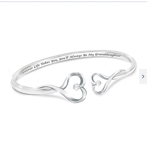 Sterling silver-plated bangle with Engraved sentiment for your granddaughter.‎ - Picture 3 of 4